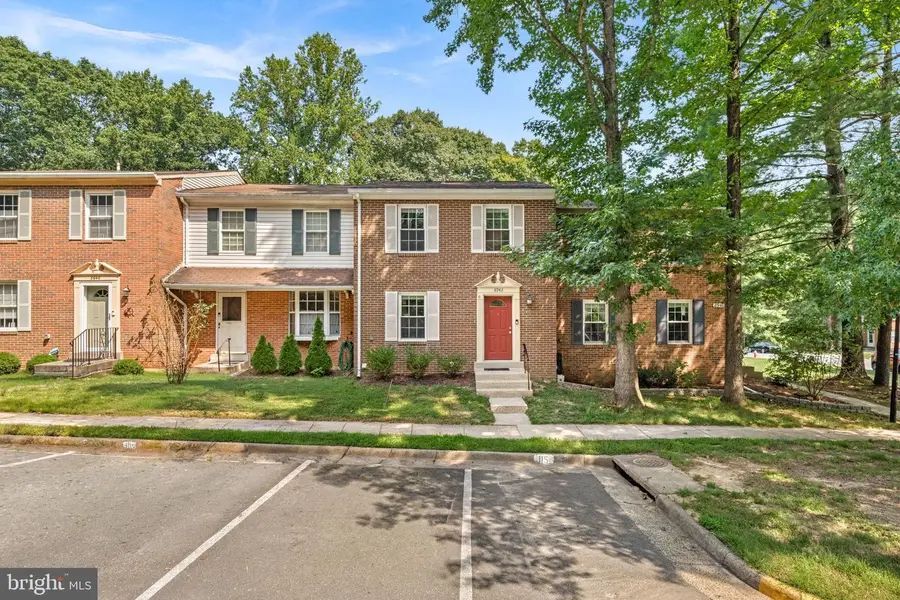 8942 Astongale Ct, Springfield, VA 22152 - #2