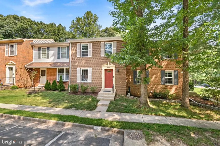 8942 Astongale Ct, Springfield, VA 22152 - #3