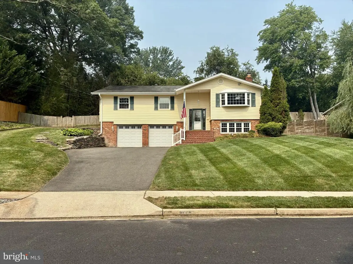 8606 Bound Brook Ln, Alexandria, VA 22309 - #1