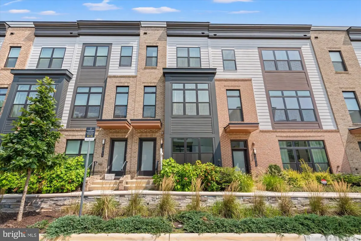 2013 Tysons Ridgeline Rd, Falls Church, VA 22043 - #1