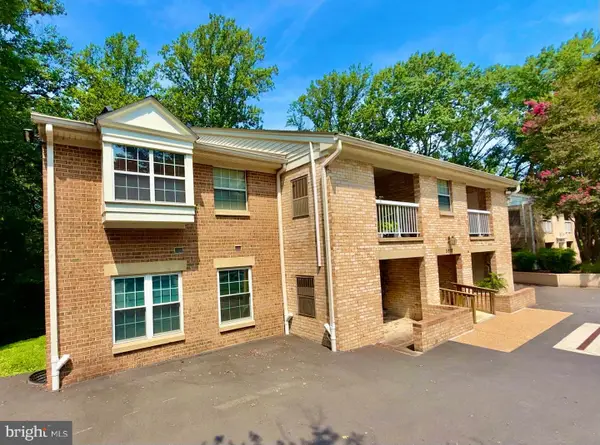 5918 Cove Landing Rd #202, BURKE, VA 22015