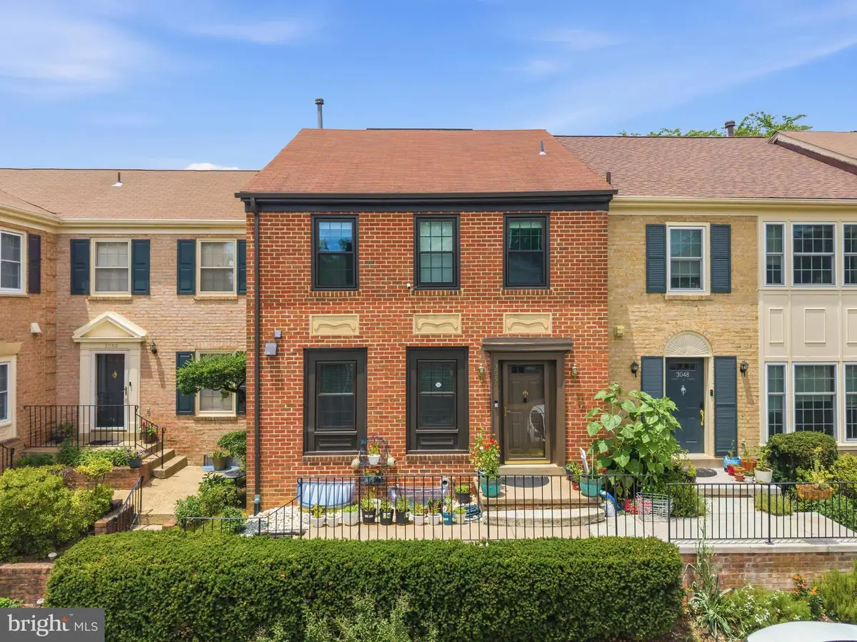 3050 Federal Hill Dr, Falls Church, VA 22044 - #1