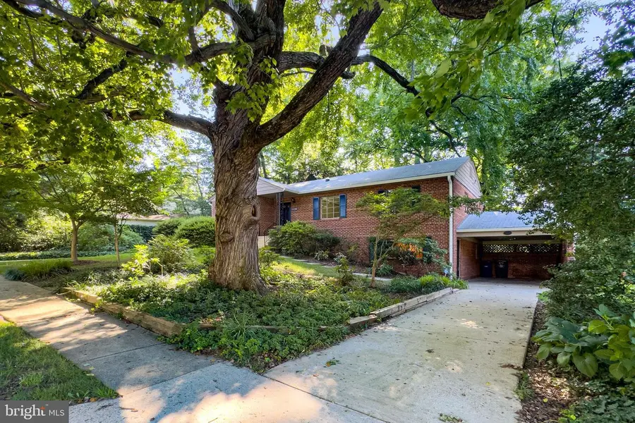 3159 Patrick Henry Dr, Falls Church, VA 22044 - #2