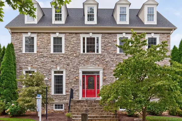 10345 Southam Ln, OAKTON, VA 22124