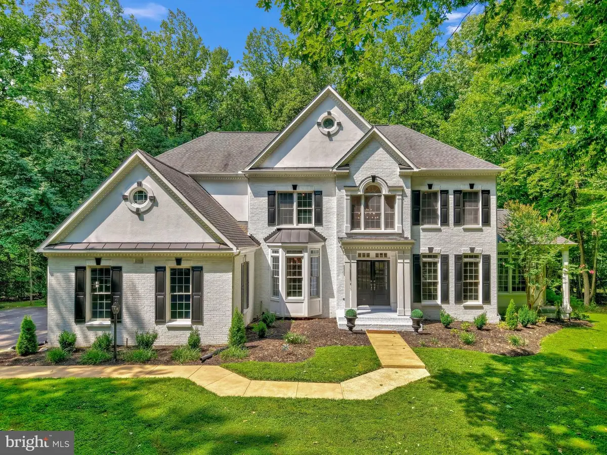 10588 Canterberry Rd, Fairfax Station, VA 22039 - #1