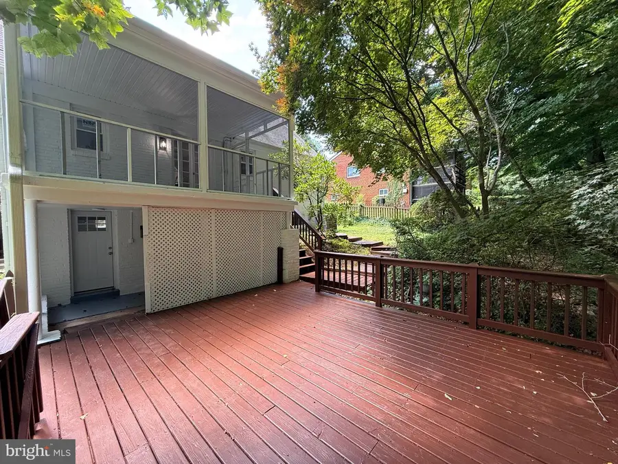 6506 Oakwood Dr, Falls Church, VA 22041 - #3