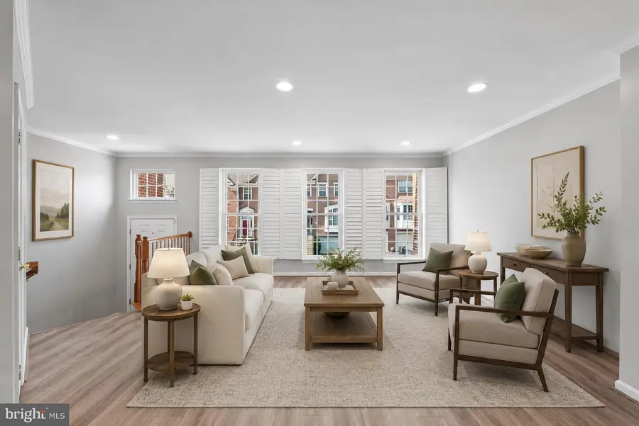 5642 Governors Pond Cir, Alexandria, VA 22310 - #2