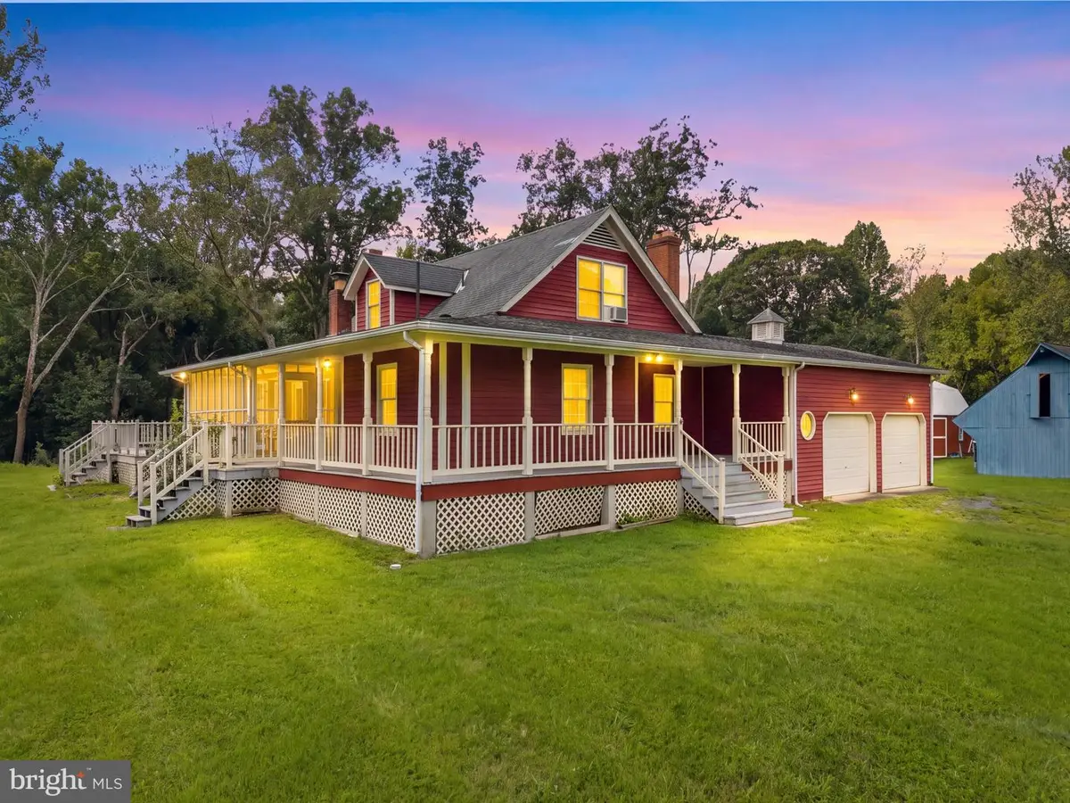 11201 Stuart Mill Rd, Oakton, VA 22124 - #1