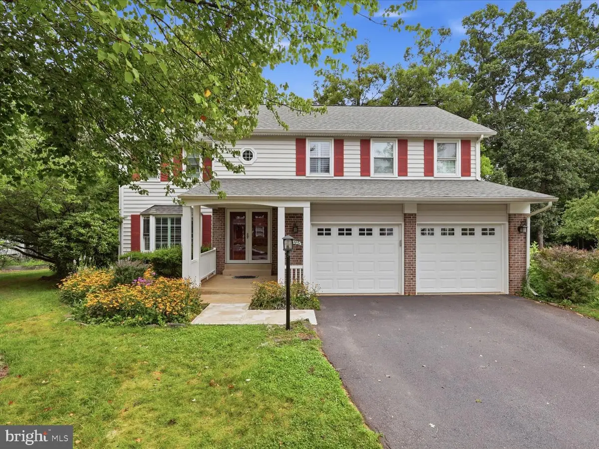 6595 Rockland Dr, Clifton, VA 20124 - #1