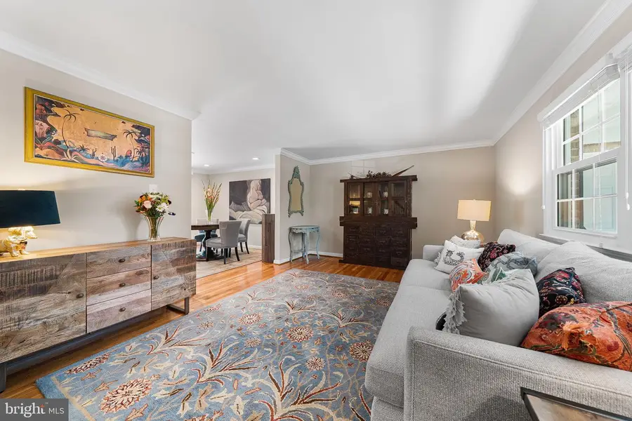 2726 Welcome Dr, Falls Church, VA 22046 - #3