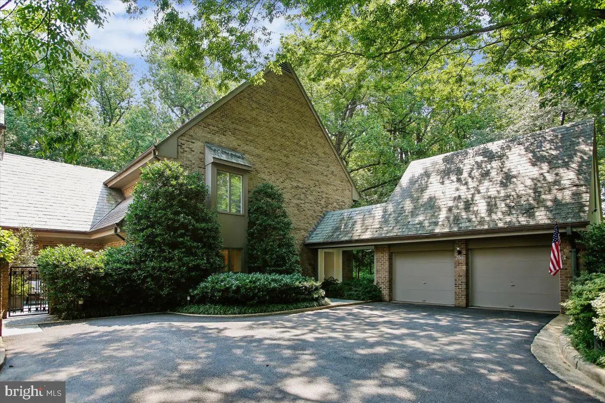 700 Belgrove Rd, McLean, VA 22101 - #1