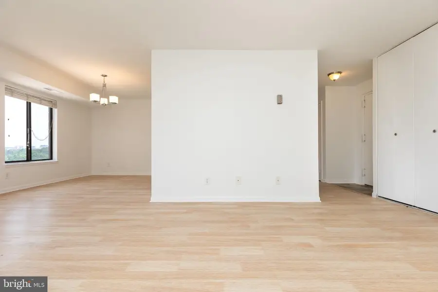 3100 S Manchester St #923, Falls Church, VA 22044 - #3