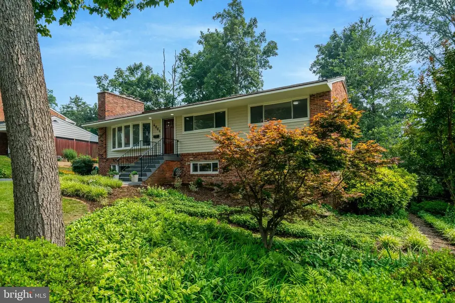 4006 Justine Dr, Annandale, VA 22003 - #2