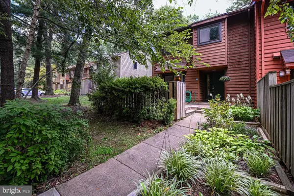 1944 Winterport Cl, RESTON, VA 20191