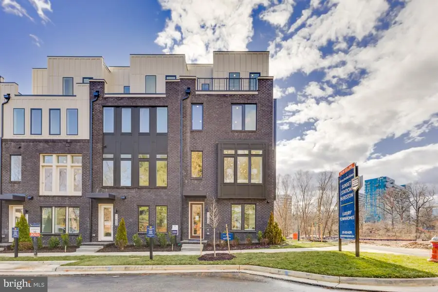 11595 Patriotic Ln, Reston, VA 20190 - #2