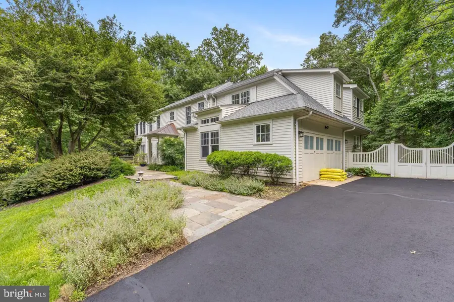 11103 Burywood Ln, Reston, VA 20194 - #3