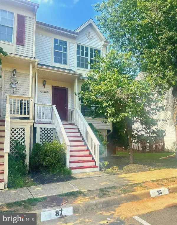14220 Autumn Cir, CENTREVILLE, VA 20121