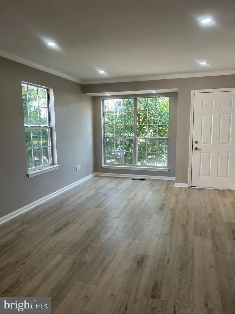 14220 Autumn Cir, Centreville, VA 20121 - #2