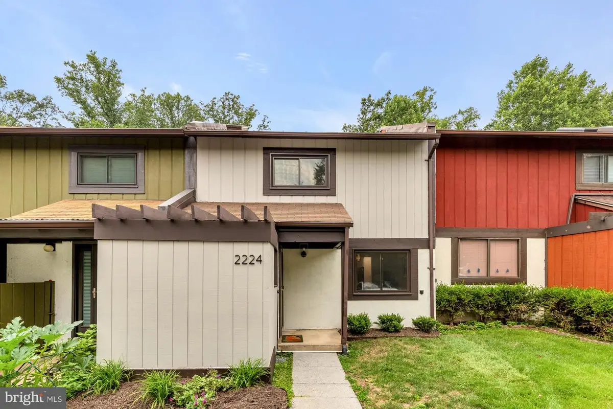 2224 Wheelwright Ct, Reston, VA 20191 - #1