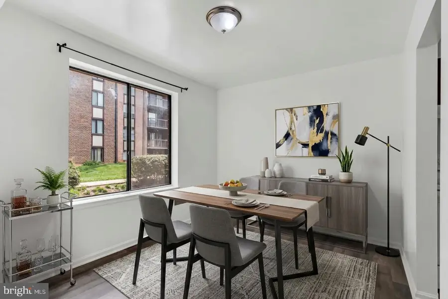 9710 Kingsbridge Dr #104, Fairfax, VA 22031 - #3