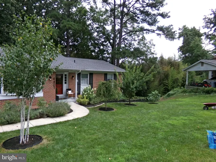 6401 Limerick Ct, Springfield, VA 22152 - #2