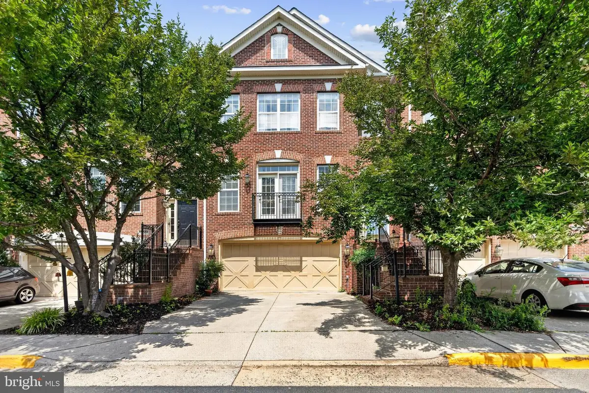 13042 Greg Roy Ln, Herndon, VA 20171 - #1