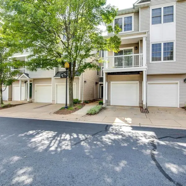 12908 Fair Briar Ln, FAIRFAX, VA 22033