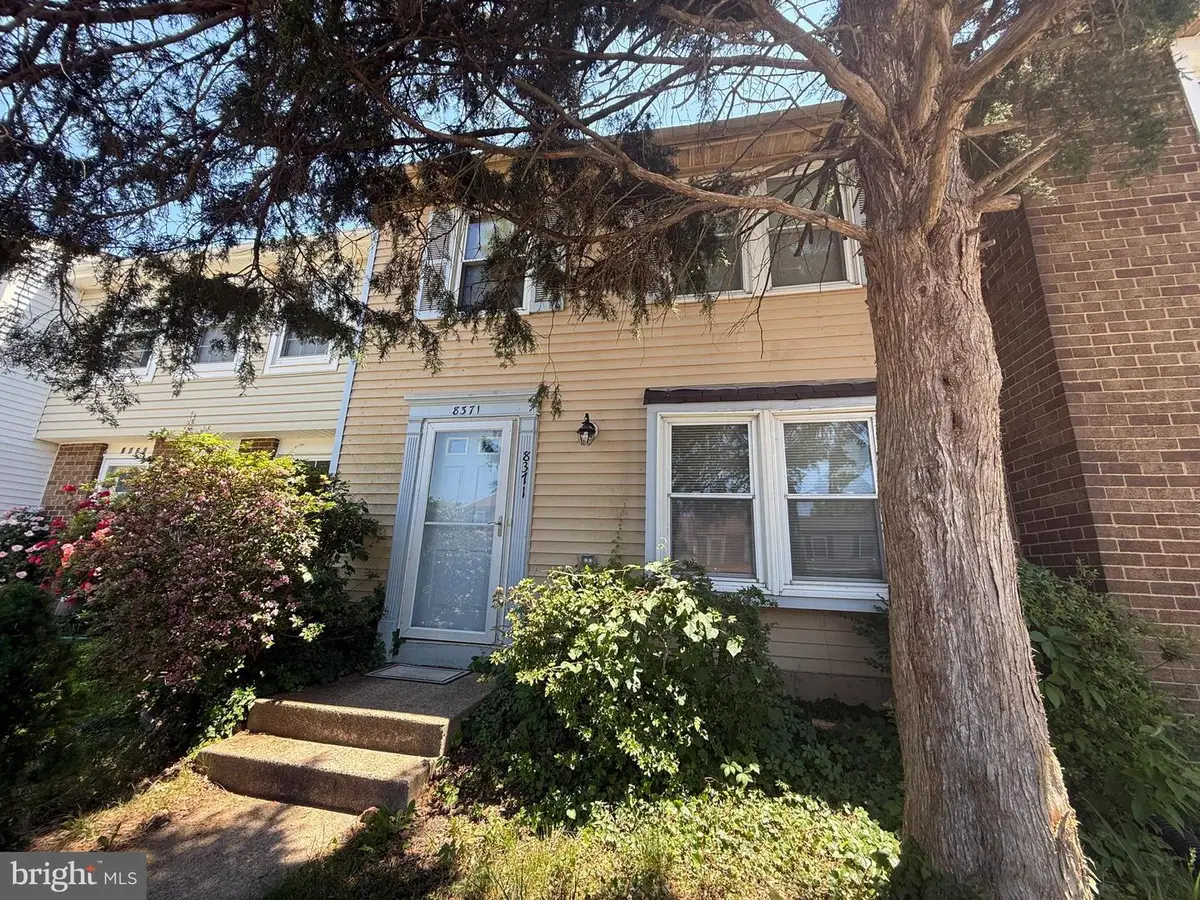 8371 Brockham Dr, Alexandria, VA 22309 - #1