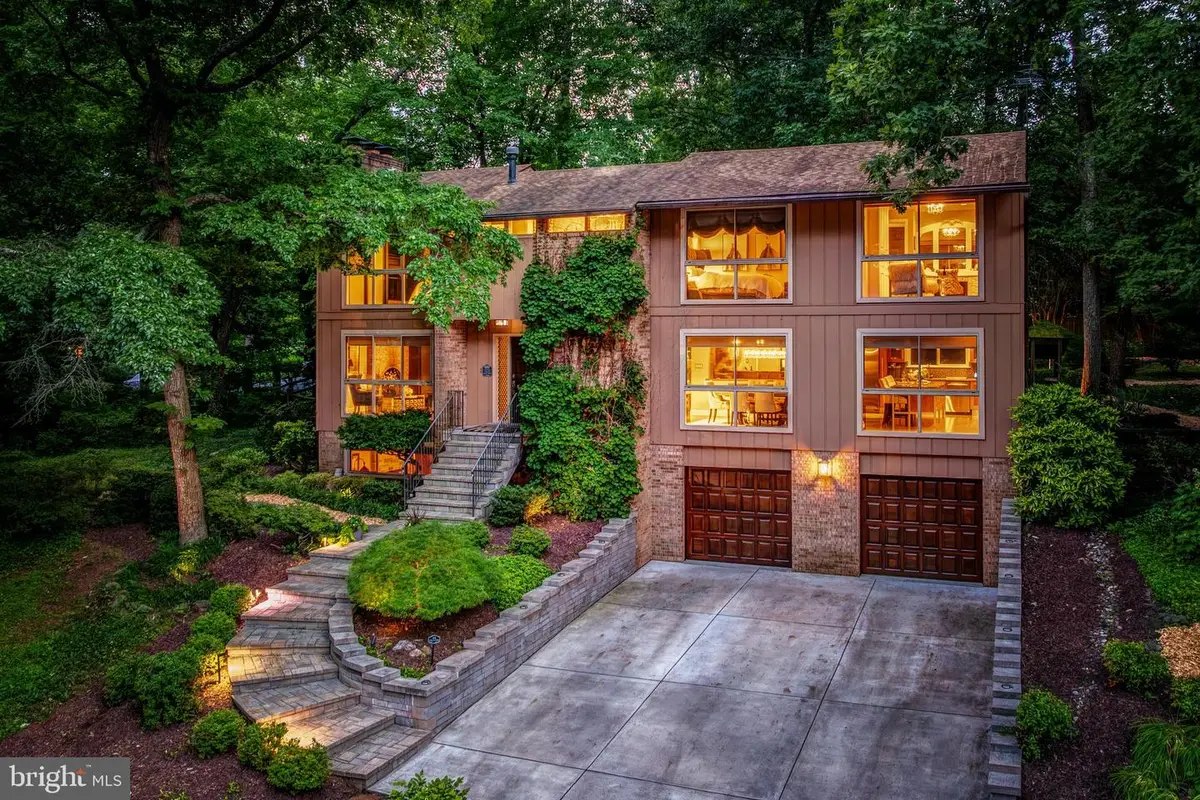 11211 Wedge Dr, Reston, VA 20190 - #1