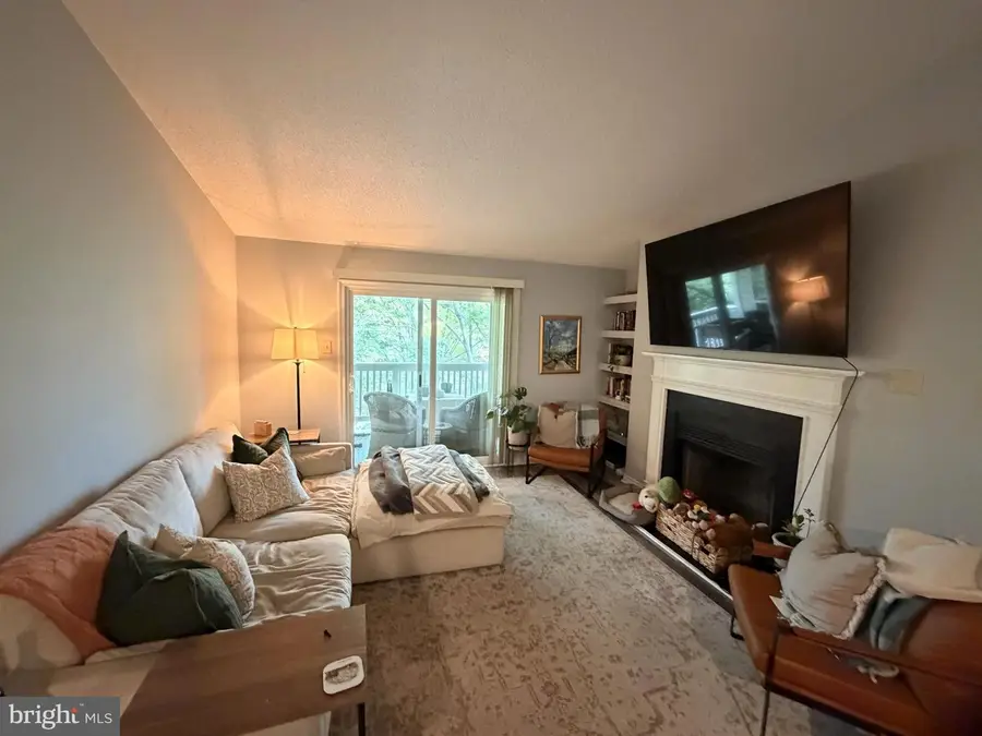1536 Lincoln Way #302b, McLean, VA 22102 - #2