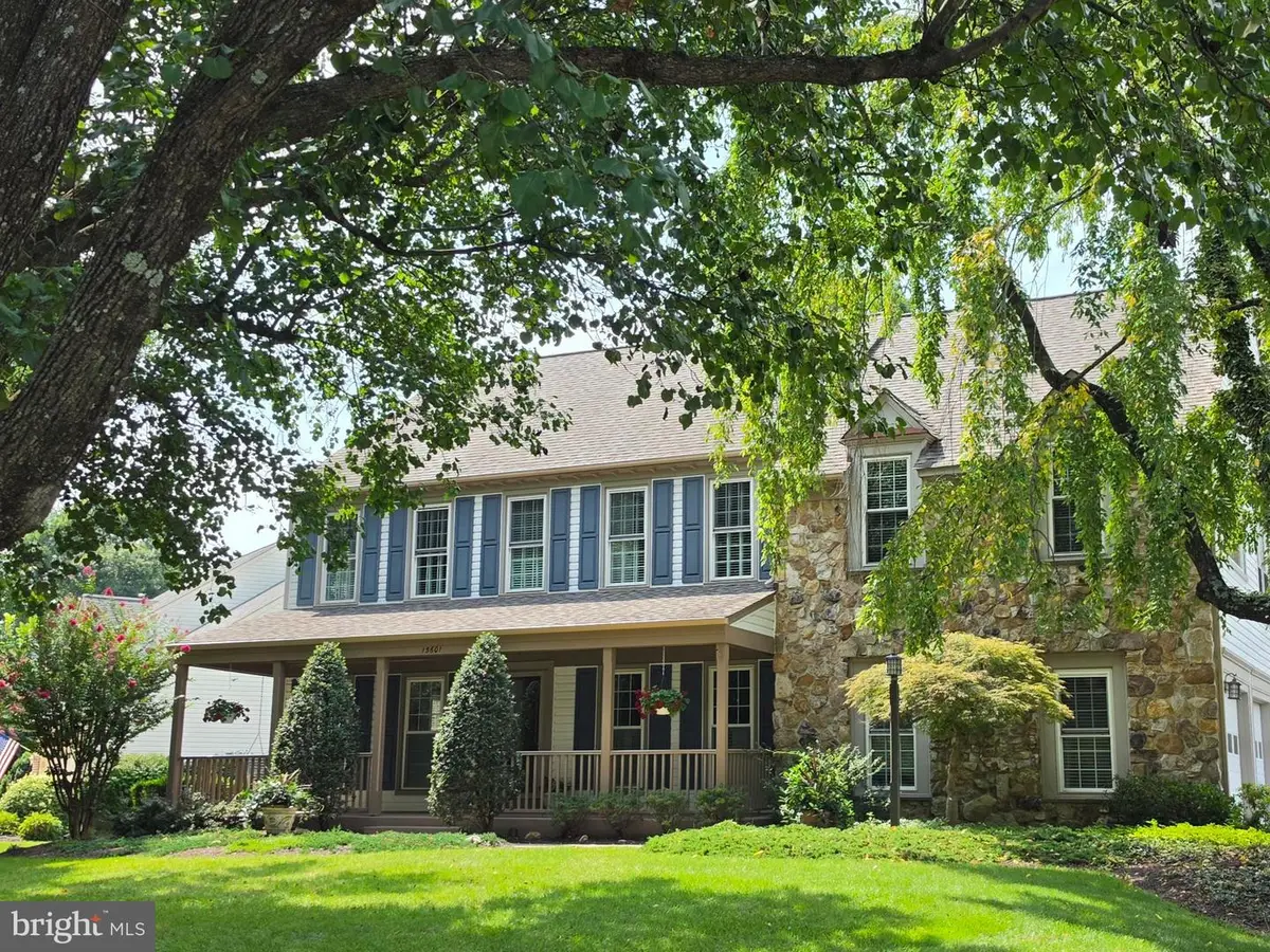 15601 Meherrin Dr, Centreville, VA 20120 - #1
