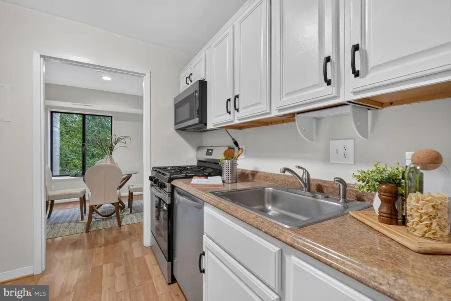 3100 Manchester St #220, Falls Church, VA 22044 - #3