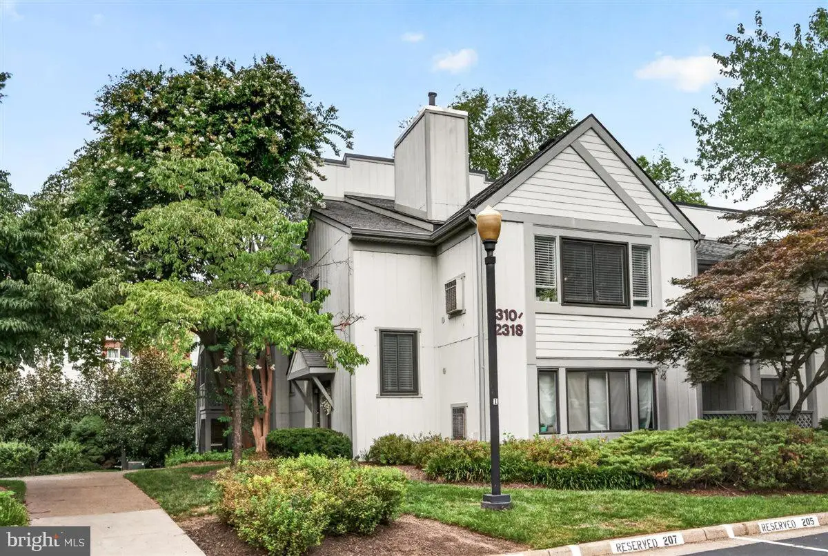 2316 Hunters Run Dr, Reston, VA 20191 - #1