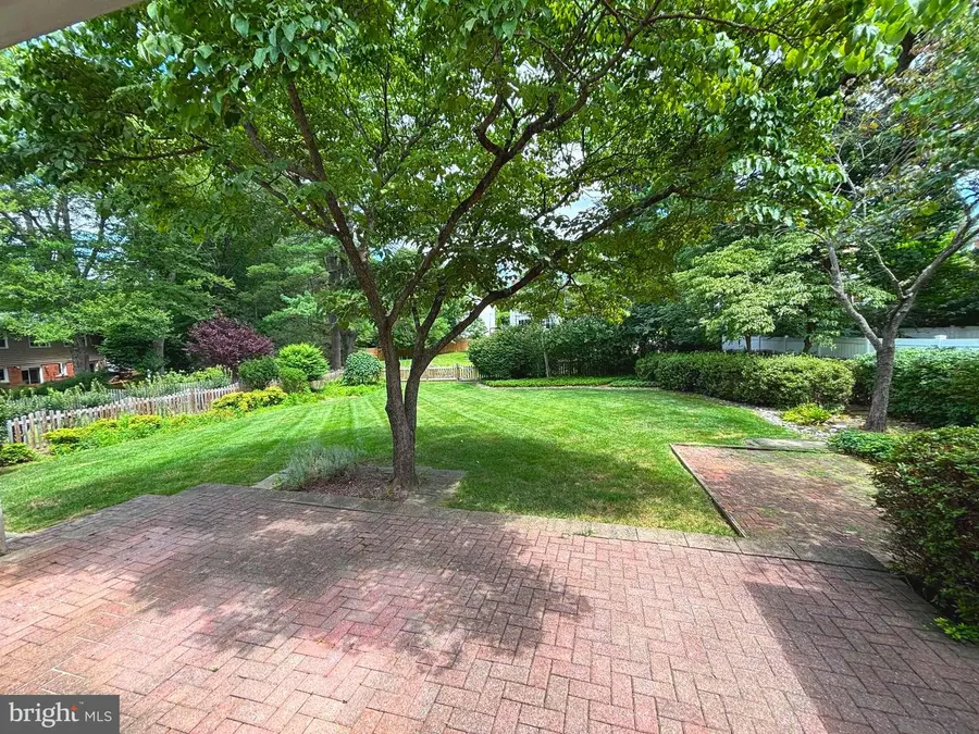 1703 Palm Springs Dr, Vienna, VA 22182 - #2