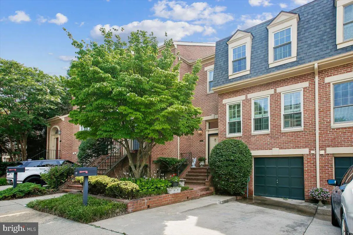 1403 Mclean Mews Ct, McLean, VA 22101 - #1