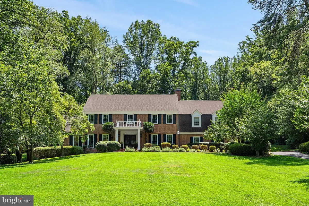 7821 Old Dominion Dr, McLean, VA 22102 - #1