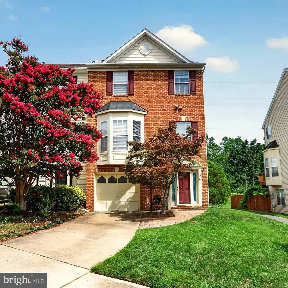 5201 Ballycastle Cir, Alexandria, VA 22315 - #1