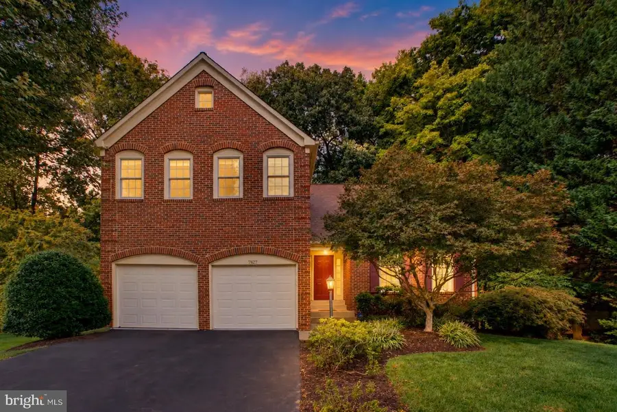 7827 Belleflower Dr, Springfield, VA 22152 - #2