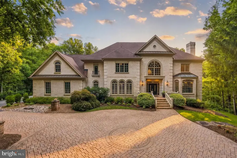 10500 Dalkeith Ct, Oakton, VA 22124 - #2