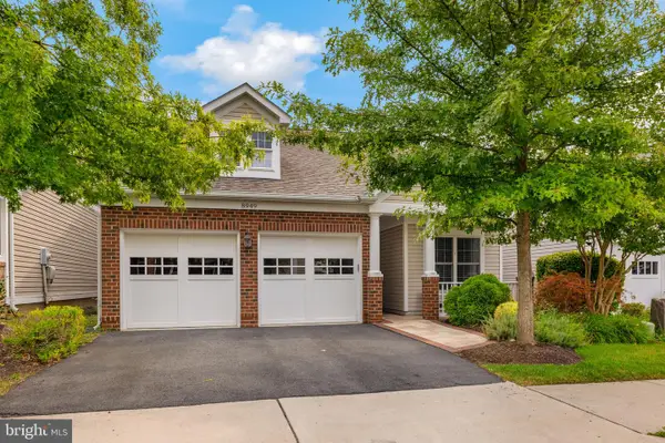 8949 Yellow Daisy Pl, LORTON, VA 22079