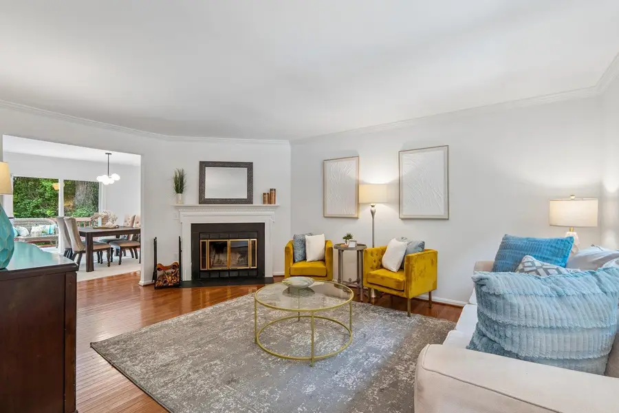 5914 Langton Dr, Alexandria, VA 22310 - #2