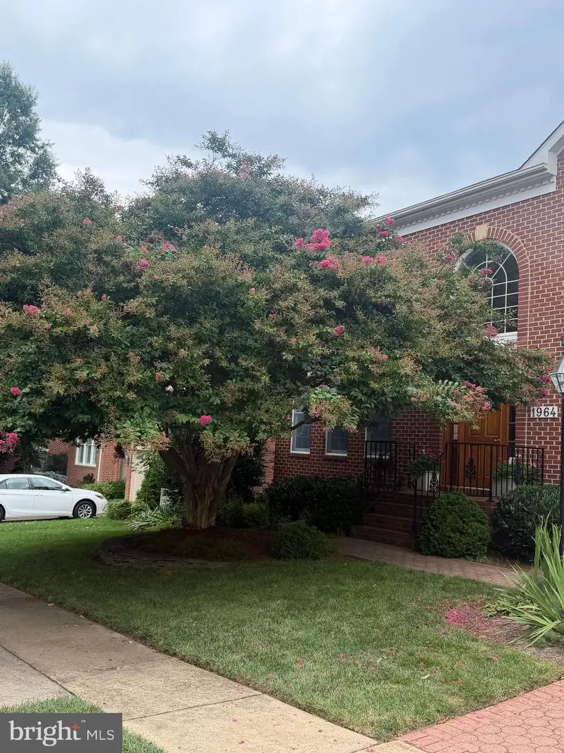 1964 Horse Shoe Dr, Vienna, VA 22182 - #3