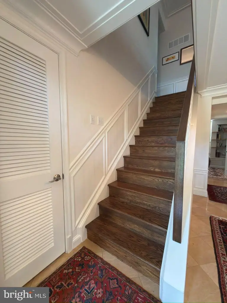 6801 Old Chesterbrook Rd, McLean, VA 22101 - #3