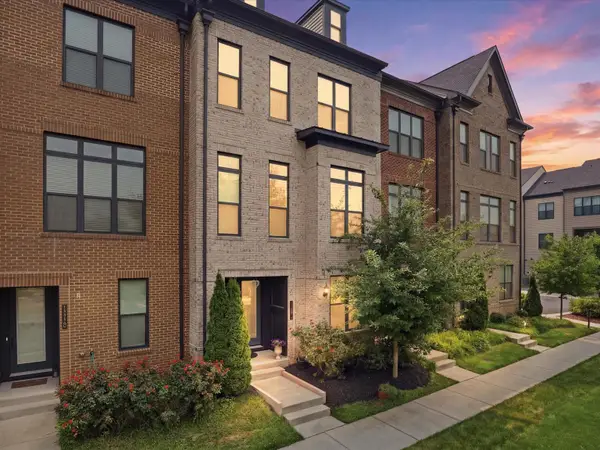 12331 Yellow Buckeye Way, FAIRFAX, VA 22030