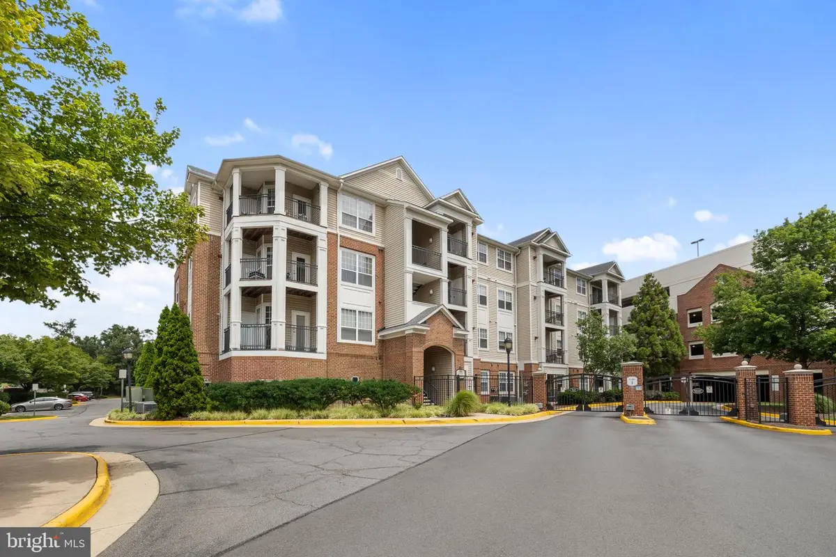 12909 Centre Park Cir #104, Herndon, VA 20171 - #1