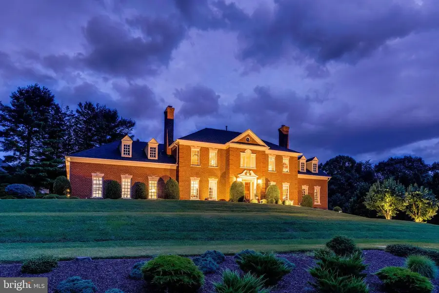 10875 Patowmack Dr, Great Falls, VA 22066 - #2