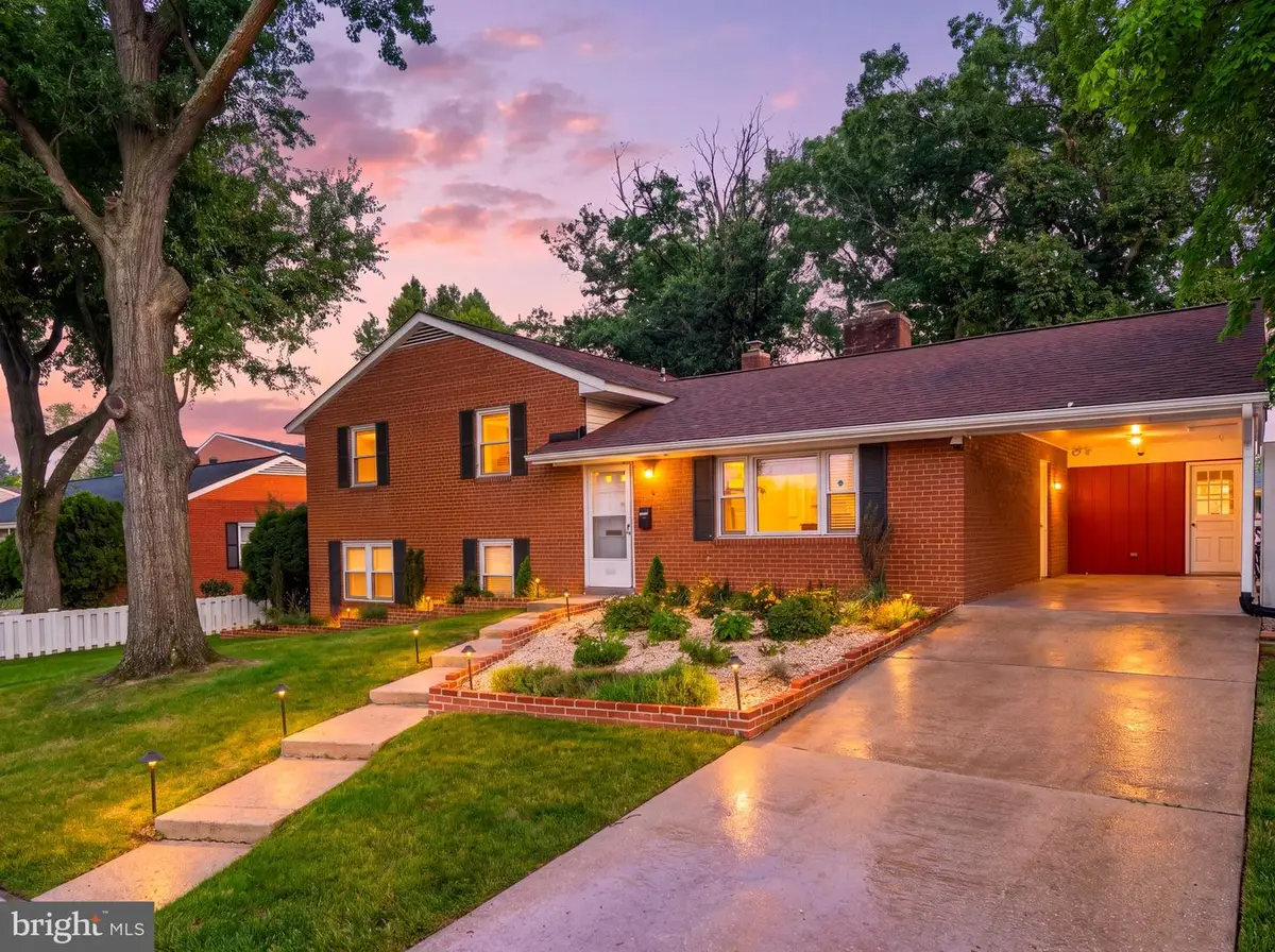 6011 Hibbling Ave, Springfield, VA 22150 - #1