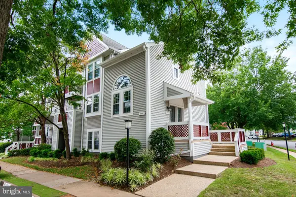 12887-b Grays Pointe Rd #12887b, FAIRFAX, VA 22033