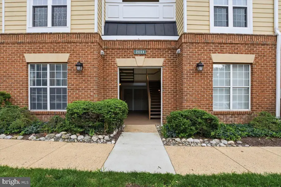 2111 Highcourt Ln #201, Herndon, VA 20170 - #3