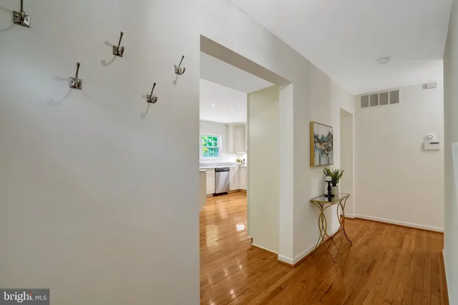 4334 Gingham Ct, Alexandria, VA 22310 - #3